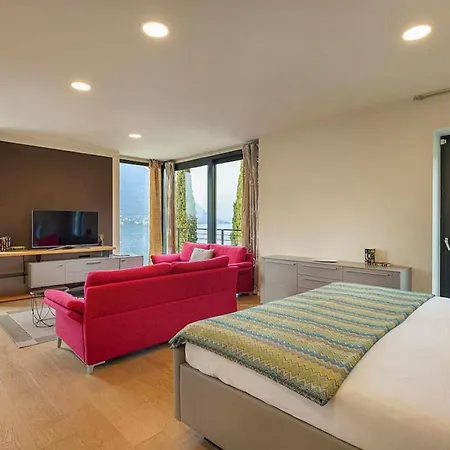 Estate With Pool * Como